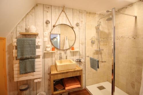 Ett badrum på La maison de l'Odet