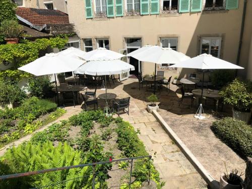 Zahrada ubytování Hôtel et Studios d'Orfeuil