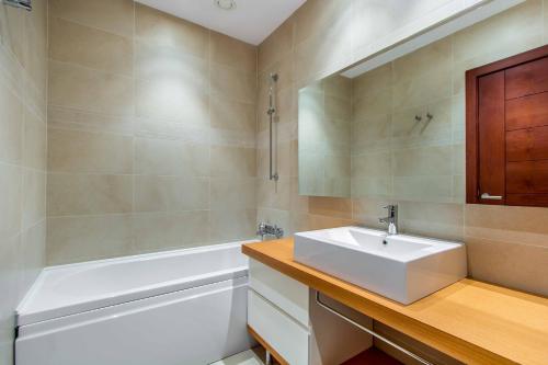 Ένα μπάνιο στο Incity Premium Garden Stay-Central Apartments &Private terrace