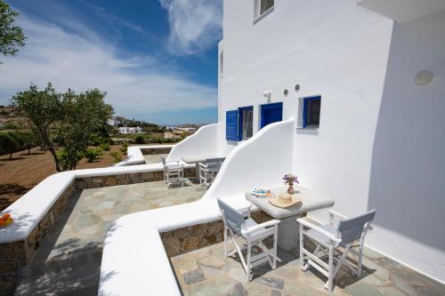 Gallery image of Stavroula Studios in Glastros