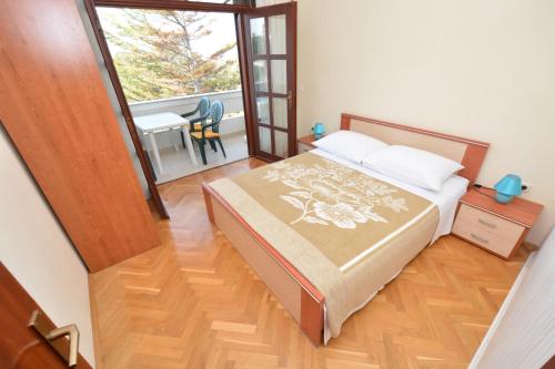 Gallery image of Apartments Beach in Vrsi