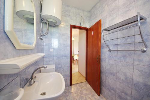 Gallery image of Apartments Beach in Vrsi