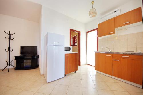 Gallery image of Apartments Beach in Vrsi