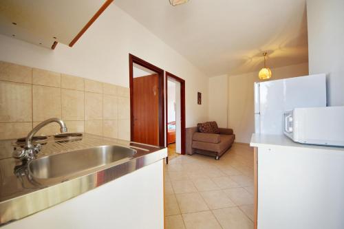 Gallery image of Apartments Beach in Vrsi