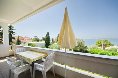 Gallery image of Apartments Beach in Vrsi