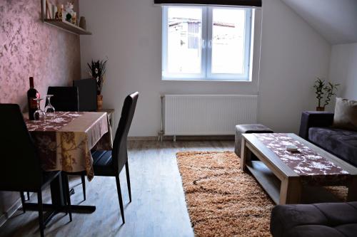 Restaurace v ubytování Apartmani Nikolic