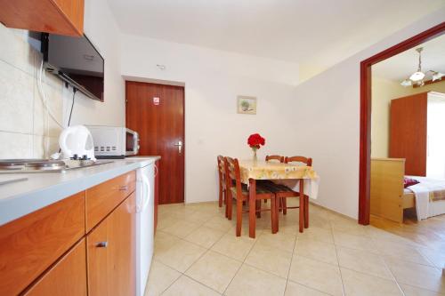 Gallery image of Apartments Beach in Vrsi