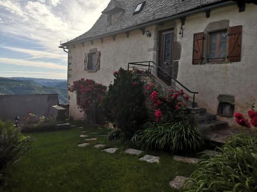 Gallery image of Maison tout confort calme vallée du Lot proche de Conques en Aveyron in Las Pelies
