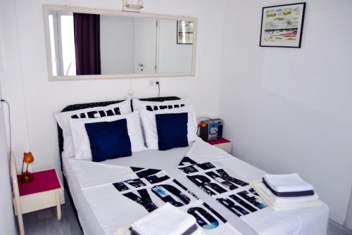 Honey Apartment