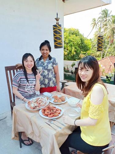 Comida en la casa de huéspedes o alrededores