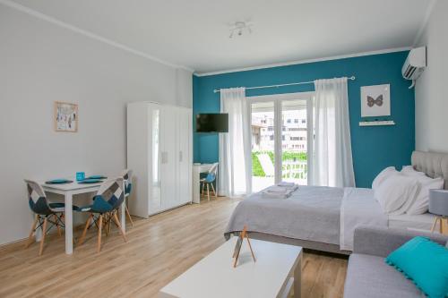 Raise comfy studios in the heart of Athens