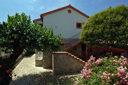 FUNTANA-MIA ROOMS B&B