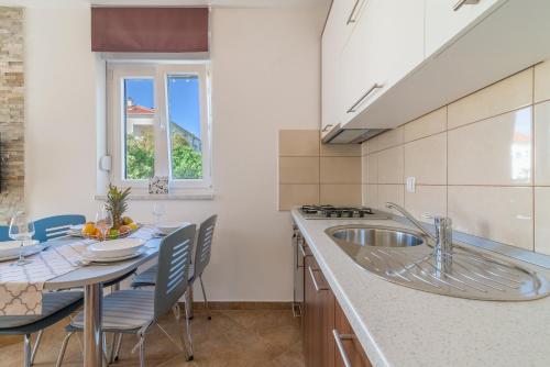 Фотография из галереи Apartments Sestanka в городе Новаля