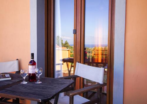Bebidas en Molivos Sunset Apartments