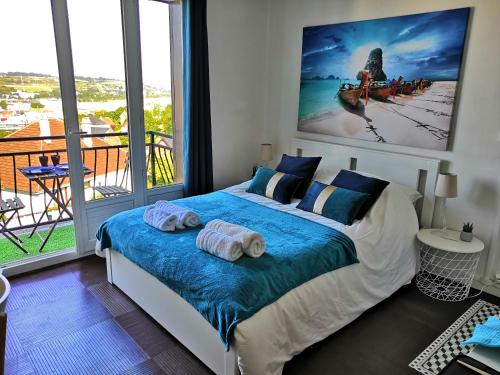 Photo de la galerie de l'établissement Escale Dieppe Gambetta - Appart et Studios 2-6 personnes Vue Ville et Mer, à Dieppe