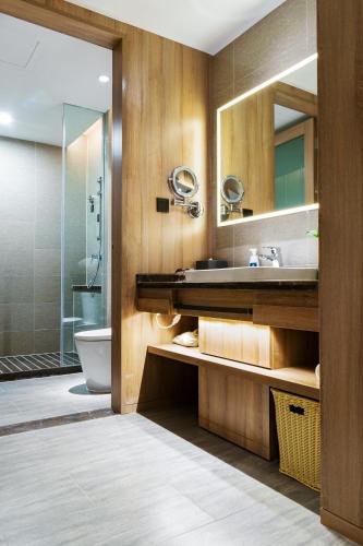 Ένα μπάνιο στο Atour Hotel Hangzhou West Lake