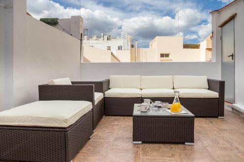 CASA FLORIT - CENTER Luxurious 1BR 1BA Terrace WI-FI AC