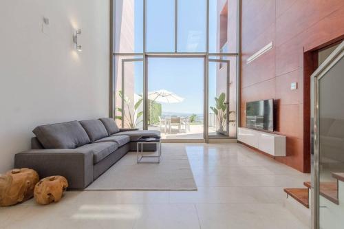 VILLA MARBELLA VIEWS JACUZZI CINEMA BBQ POOL WIFI ...