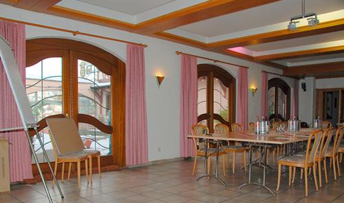 En restaurang eller annat matställe på Hotel Gülser Weinstube