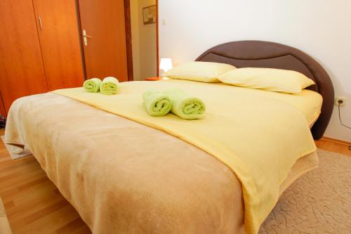 A bed or beds in a room at Villa Lavanda
