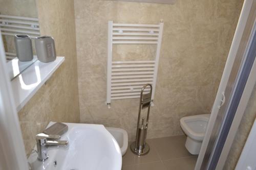 Koupelna v ubytování Attica B&B