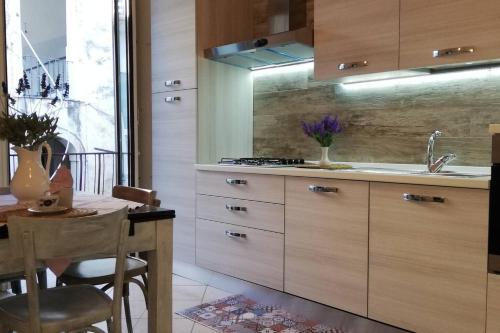Η κουζίνα ή μικρή κουζίνα στο B&b A Casa Mia