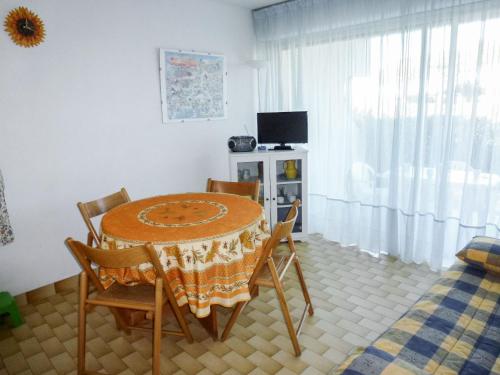 Jadalnia w apartamencie