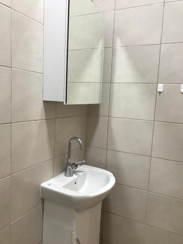 A bathroom at Студио Чайка Бургас Център