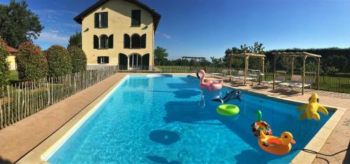 Piscina di Le 16 Querce - Villa&House - Pool Park Garden - Monferrato o nelle vicinanze