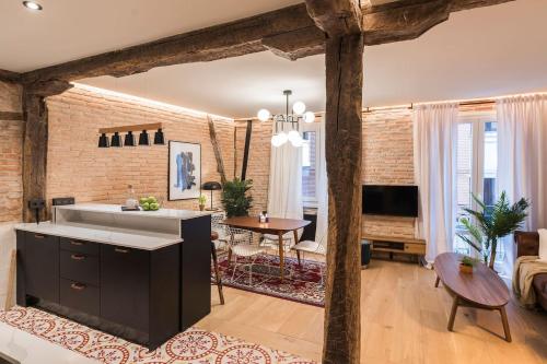 TV a/nebo společenská místnost v ubytování Miribilla by Staynnapartments