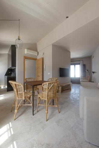 TV a/nebo společenská místnost v ubytování Chacón Apartments & Suites