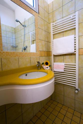 Bilik mandi di HOTEL ANDREA'S