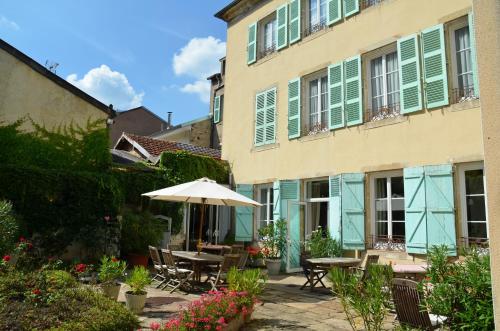 Zahrada ubytování Hôtel et Studios d'Orfeuil