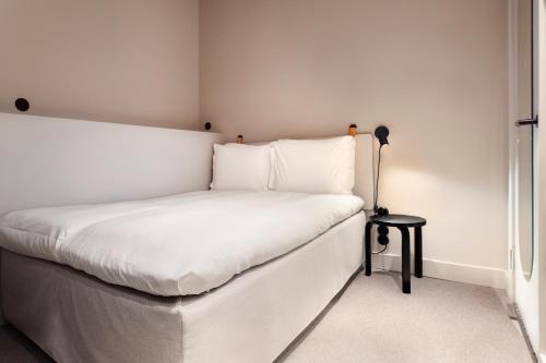 Blique by Nobis, Stockholm, a Member of Design Hotels™にあるベッド