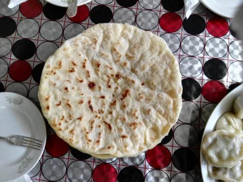 ゲストハウスの敷地内または近くでの食事または食べ物