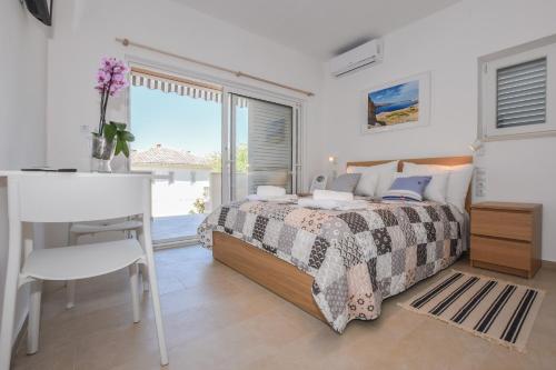 Katil atau katil-katil dalam bilik di Villa Magena - Modern Apartments in Pag Center