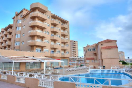 Gallery image of Apartamentos La Mirage in La Manga del Mar Menor