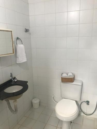 A bathroom at Chalé encantador