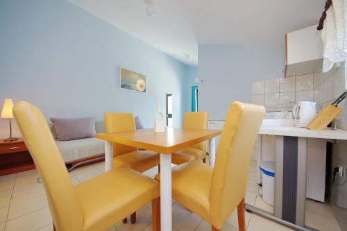 Galeriebild der Unterkunft Apartments Eduard in Vrsi