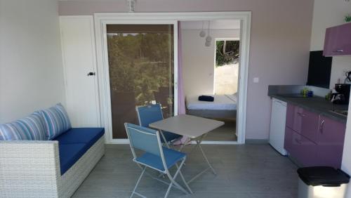 Kjøkken eller kjøkkenkrok på CHRISTAL Loft