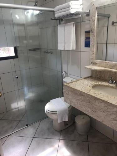 Un baño de Hotel Guarany