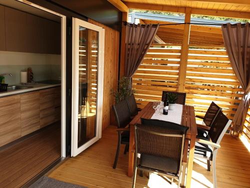 Mobile Home Starfish IV Camp Biograd