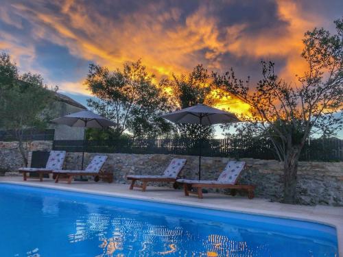 Kastel Rakalj - Allergiker freundliches Ferienhaus mit Pool