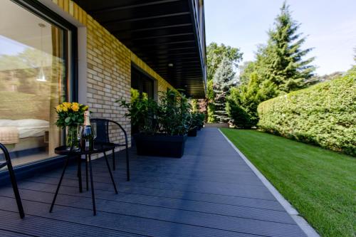 Taman di luar Matusz Apartamenty