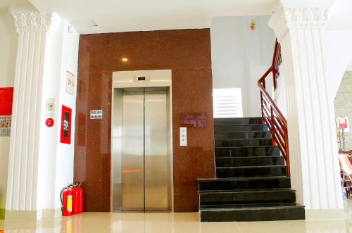 Gallery image of Hoàng Sa Hotel in Xóm Nhà Mát