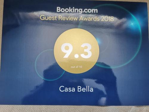 Chứng chỉ, giải thưởng, bảng hiệu hoặc các tài liệu khác trưng bày tại Casa Bella Chis