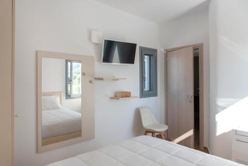 Posteľ alebo postele v izbe v ubytovaní PAROS ELITAS VILLAS