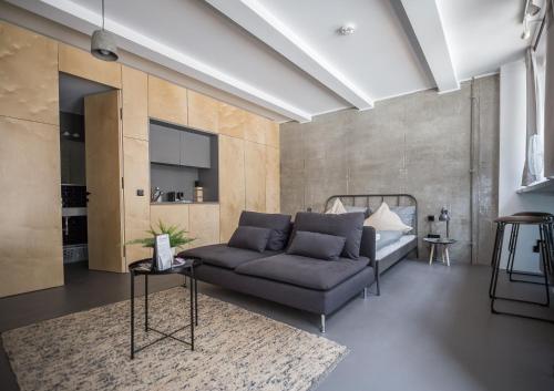 Area soggiorno di Nena Apartments Metropolpark Berlin - Mitte -Adult Only