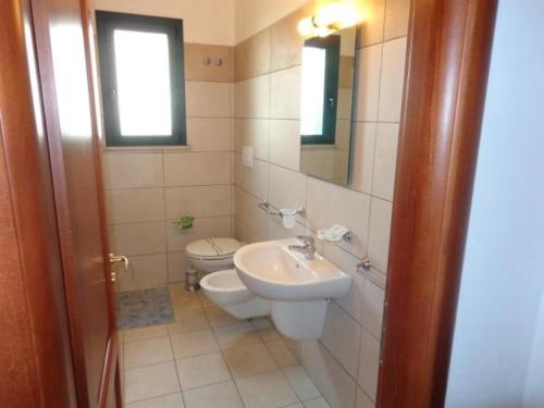 Blu Mare Frassanito - Residence tesisinde bir banyo