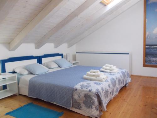 Takoma Hvar photo 2